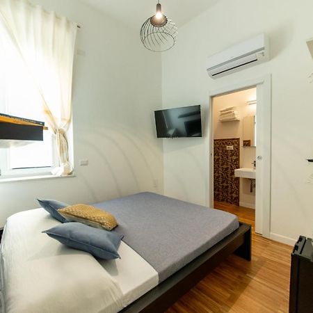 Lele'S Rooms Cagliari Exterior photo