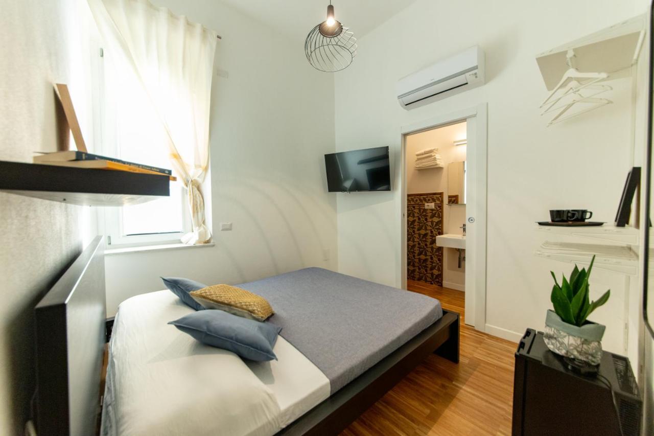 Lele'S Rooms Cagliari Exterior photo